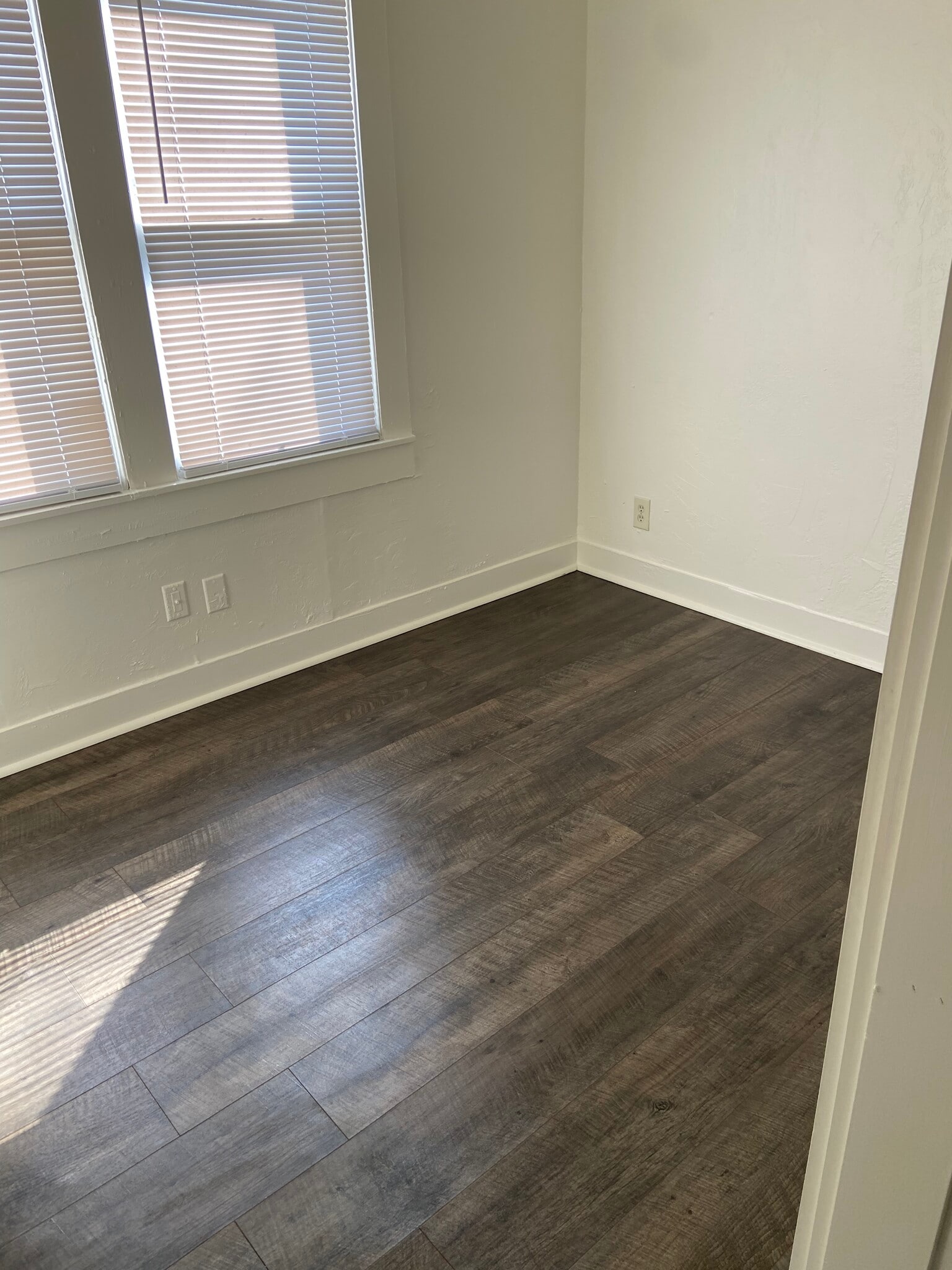 Building Photo - 112 S 9th St