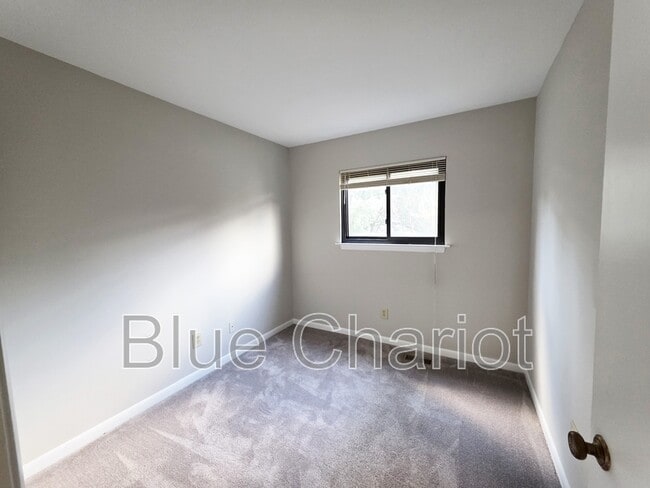 Building Photo - 3775 Guess Rd