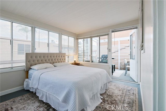 Building Photo - 5267 E Ocean Blvd