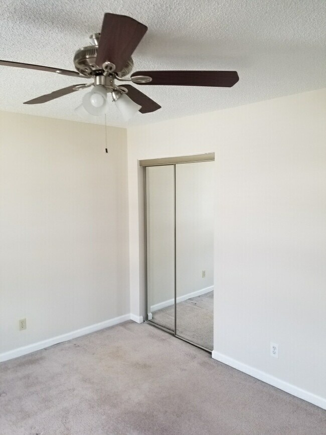 Master Bedroom 13 x 10 (2) closets - 8864 Flamingo Ct