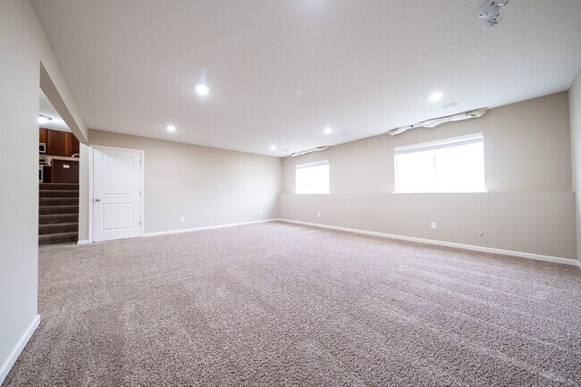 Building Photo - 15222 Emory Ave