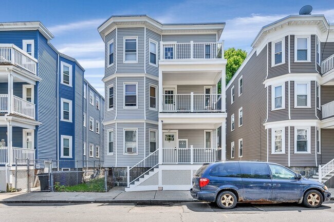 Building Photo - 38 Cameron St