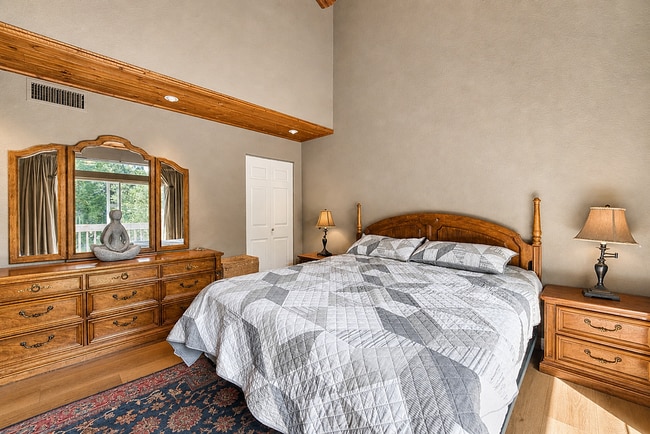 Building Photo - 2116 Bernina Dr