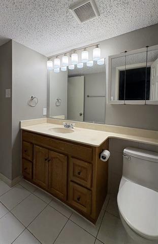 Building Photo - 1206 High Valley Dr