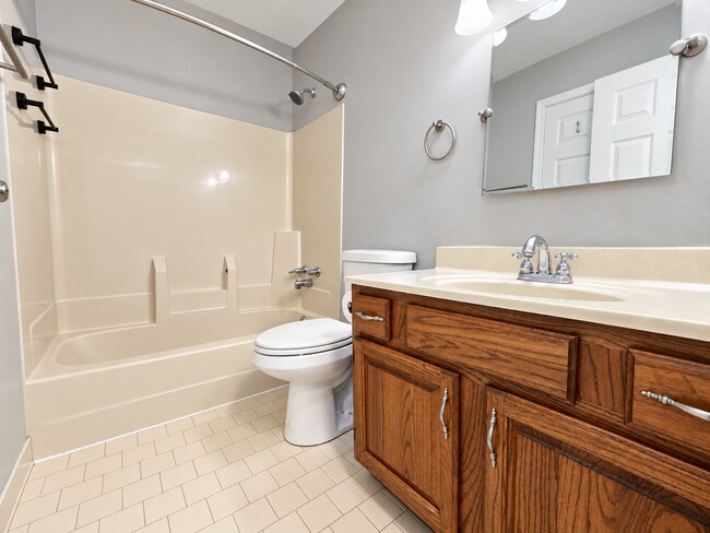 Building Photo - 5501 Landcross Dr