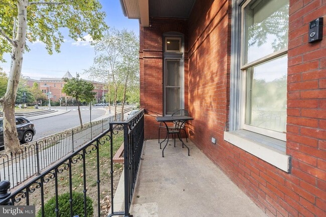 Primary Photo - 1819 10th St NW