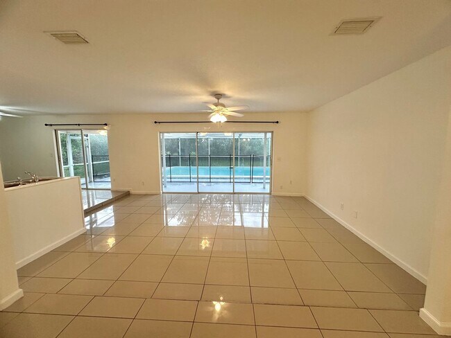 Building Photo - Charming 3 Bed, 2 Bath Pool Home in SE Cap...