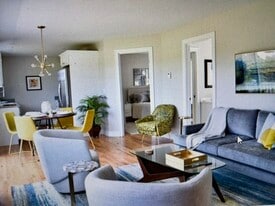 Building Photo - 161 Middle Rd