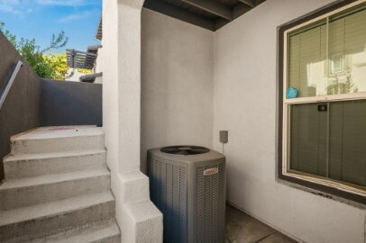 Building Photo - Winding Walk townhome will soon be available!