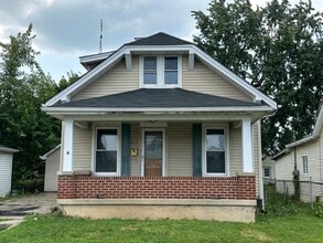 Building Photo - 1611 Vermont Ave
