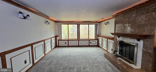 Building Photo - 9004 Flicker Pl