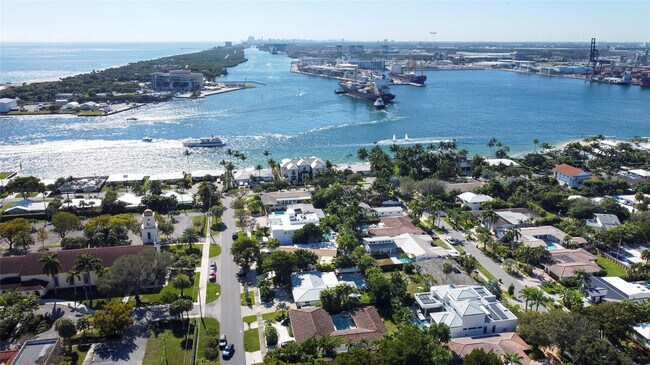 Building Photo - 1959 SE 25th Ave