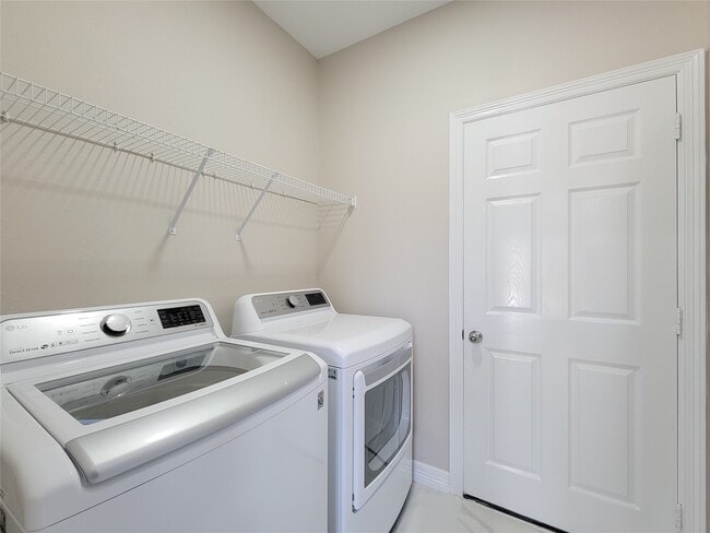 Building Photo - 11130 Celano Dr