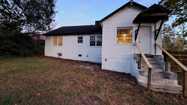 Building Photo - 901 State Rd S-38-225