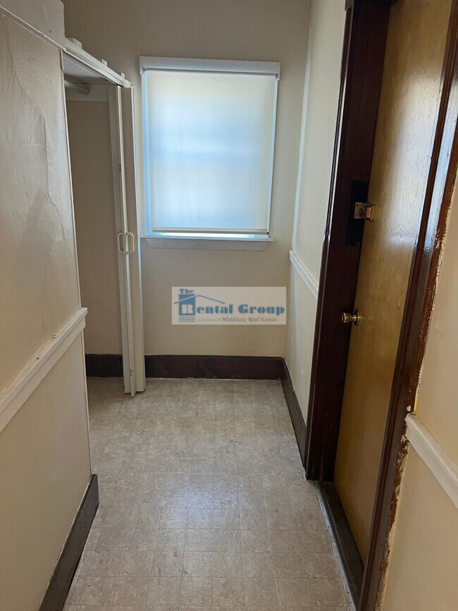 Building Photo - 12 Grove St