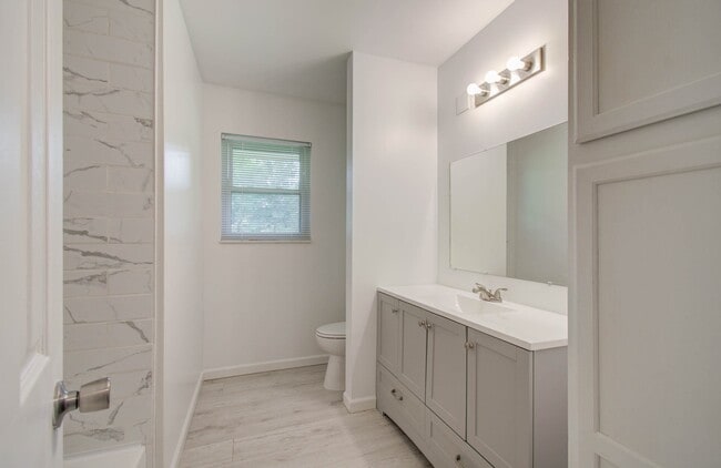 Building Photo - 309 Donatto Dr