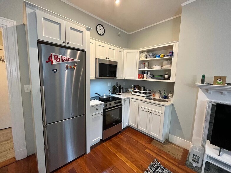 Building Photo - 188 Bay State Rd