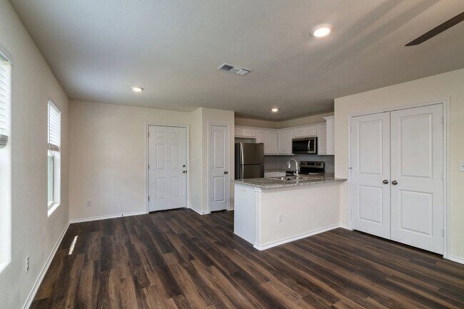 Building Photo - COMING SOON!  3 BEDROOM DUPLEX LOCATED IN WHITERIGHT TEXAS!