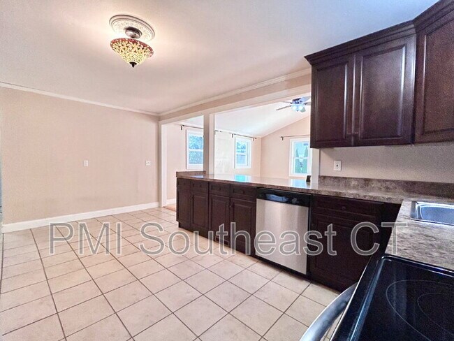 Building Photo - 39 Virginia Rd