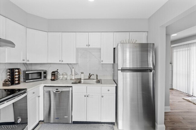 Building Photo - 3001 Revere Ct
