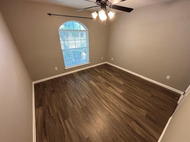 Building Photo - 8909 Colberg Dr