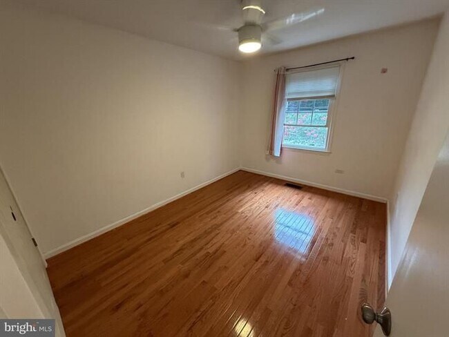 Building Photo - 4360 Greenberry Ln