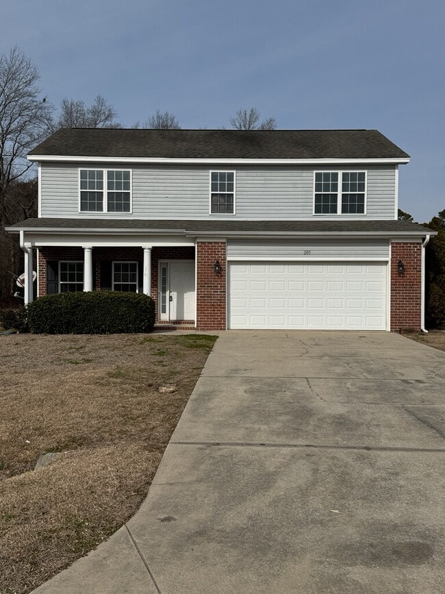 Building Photo - 200 Bonanza Dr