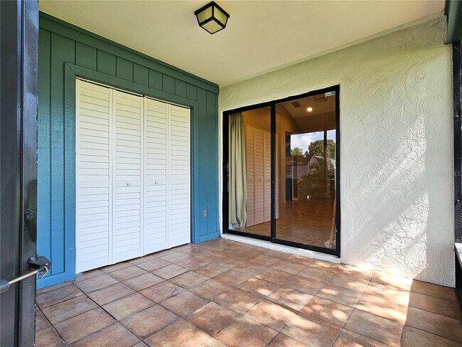 Building Photo - 259 Village View Ln