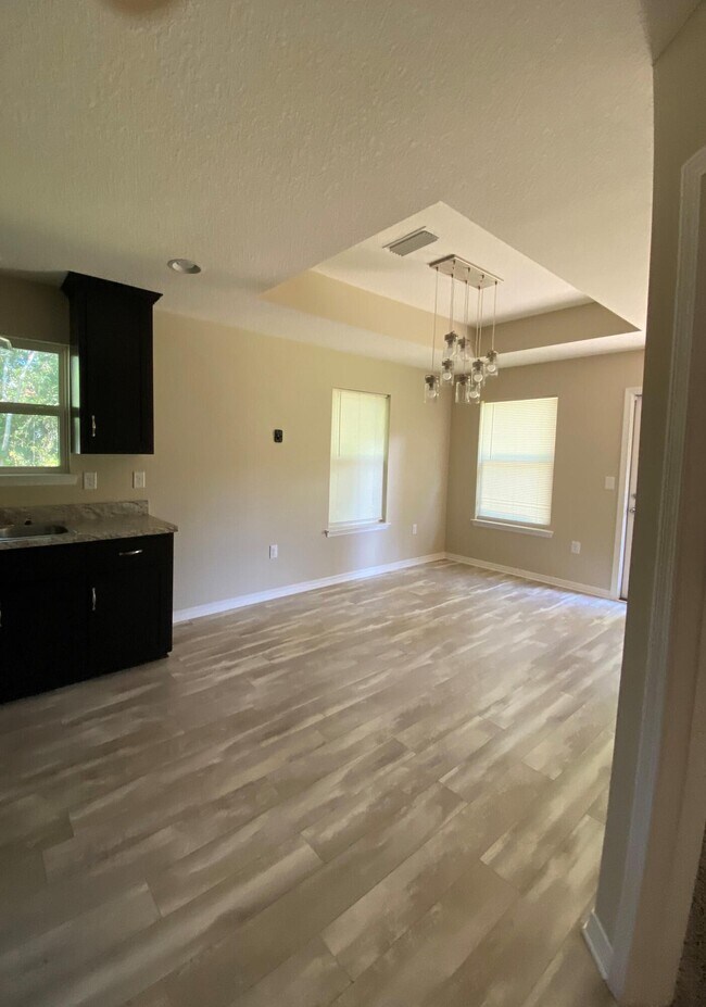 Building Photo - 3150 Vaccari Ct