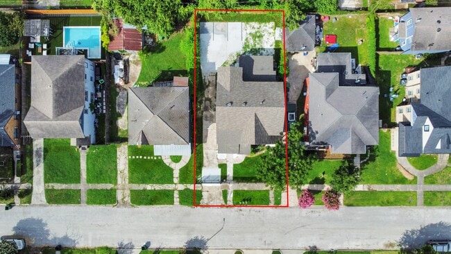 Building Photo - 2812 Truxillo St