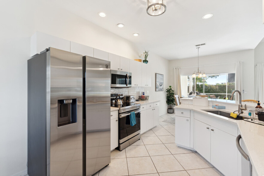 Building Photo - 8036 Belmont Ct