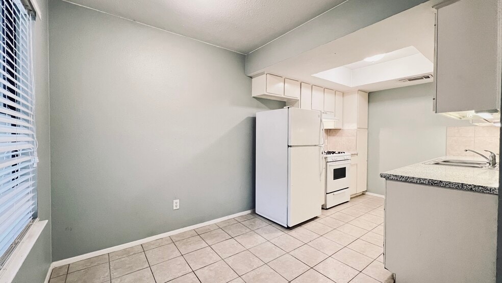 Primary Photo - Pecan Creek Apartments