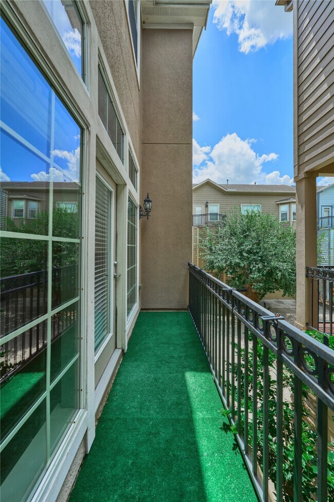 Building Photo - 2526 Bevis St