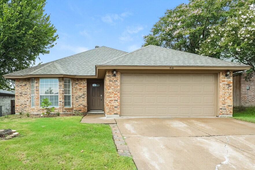 Primary Photo - 416 Deauville Dr
