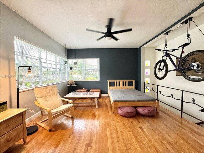 Building Photo - 8620 Byron Ave