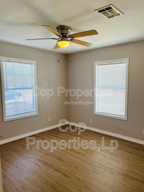 Building Photo - 1807 Gorman