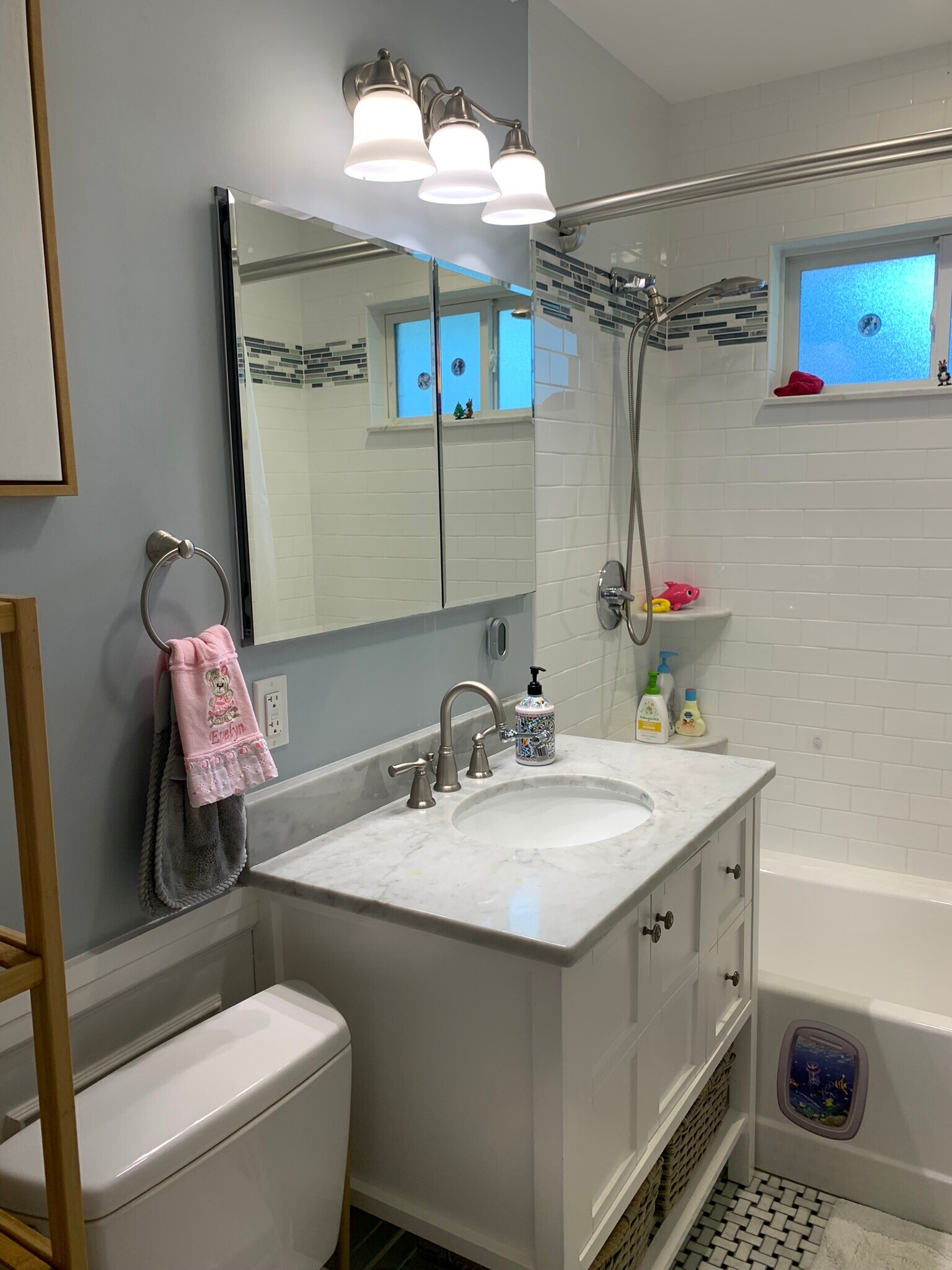 Building Photo - 1045 Adams St