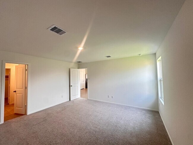 Building Photo - 26906 Rosebay Wds Dr