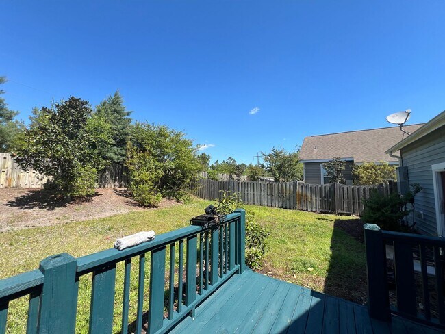 Building Photo - Absolutely Adorable!