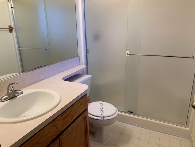Building Photo - Spacious Home with Large Backyard in Union...