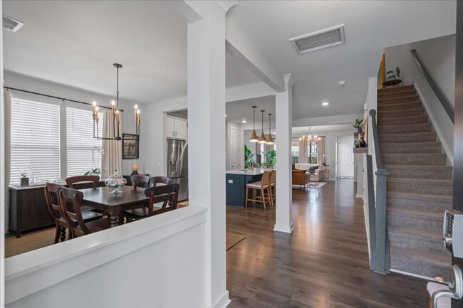 Building Photo - 1011 Swamp Harrier Ave