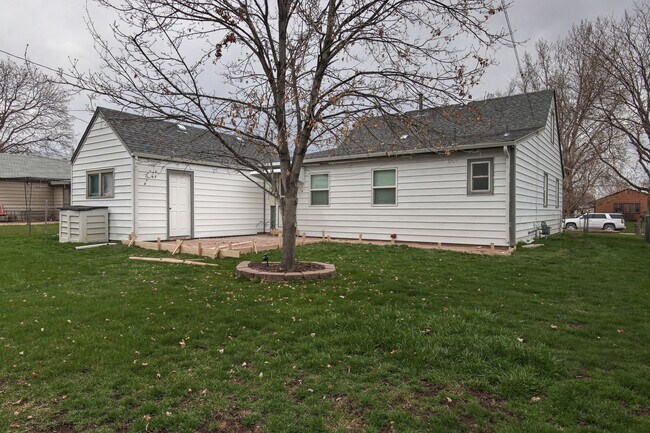 backyard - 3430 W Wesley Ave