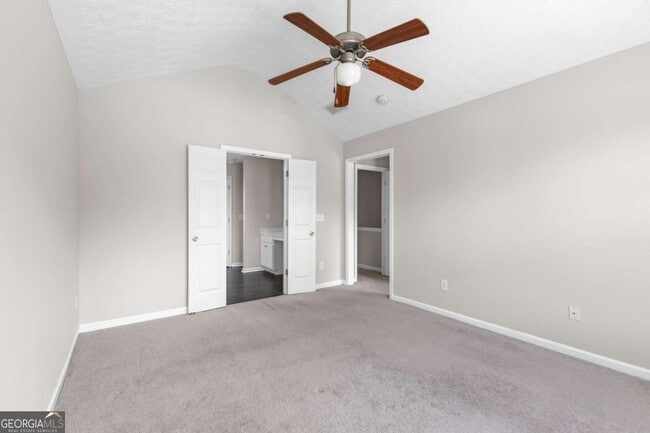 Building Photo - 6604 Splashwater Dr