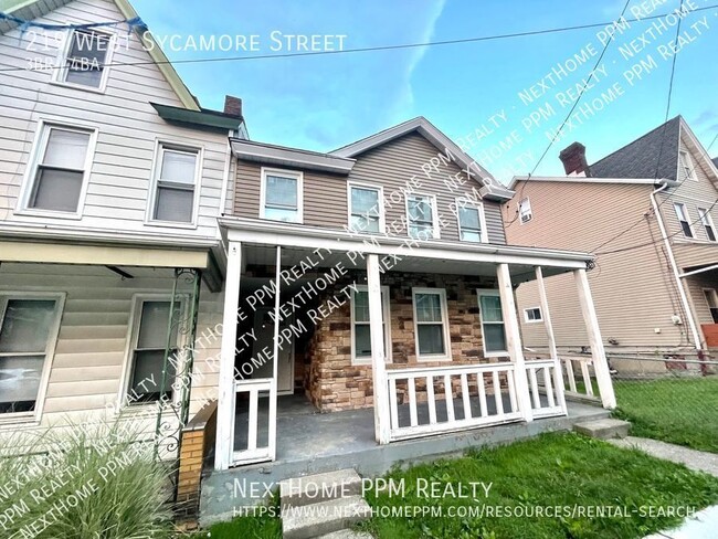 Building Photo - 219 W Sycamore St