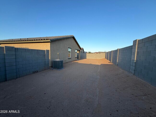 Building Photo - 1448 E Peggy Dr
