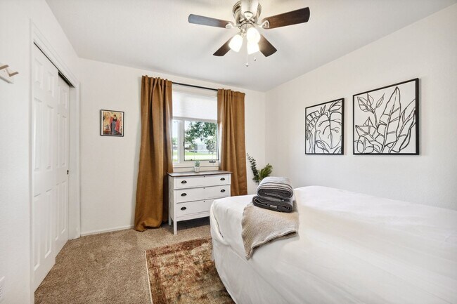 Building Photo - Amazing Arvada Upstairs Duplex Available Now!