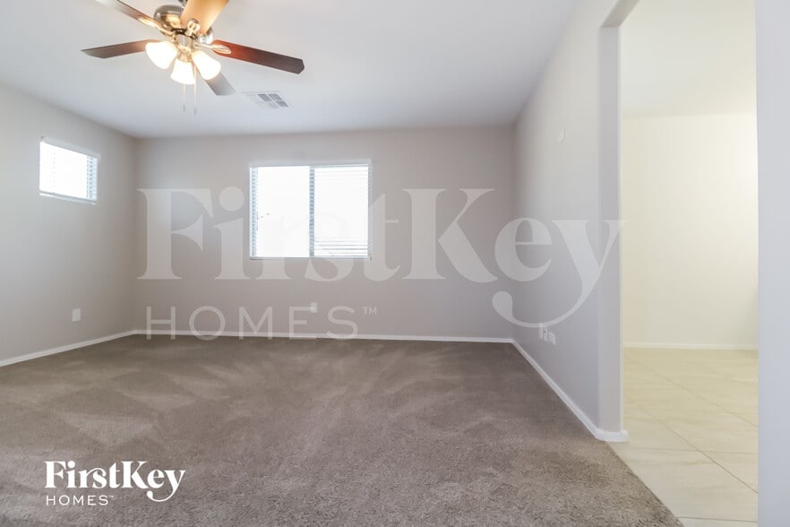 Building Photo - 21180 W Holly St