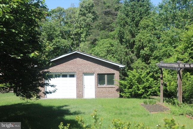 Building Photo - 1408 Pride Tree Cir