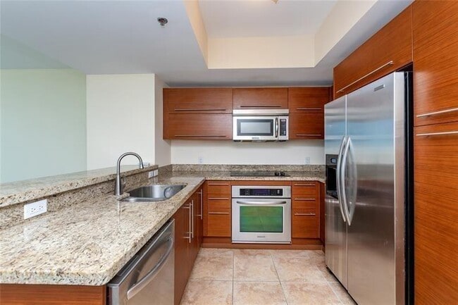 Building Photo - 2641 N Flamingo Rd