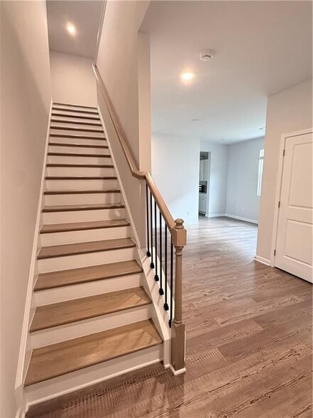 Building Photo - 745 Summerwood Ln